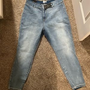 Forever 21 women jeans